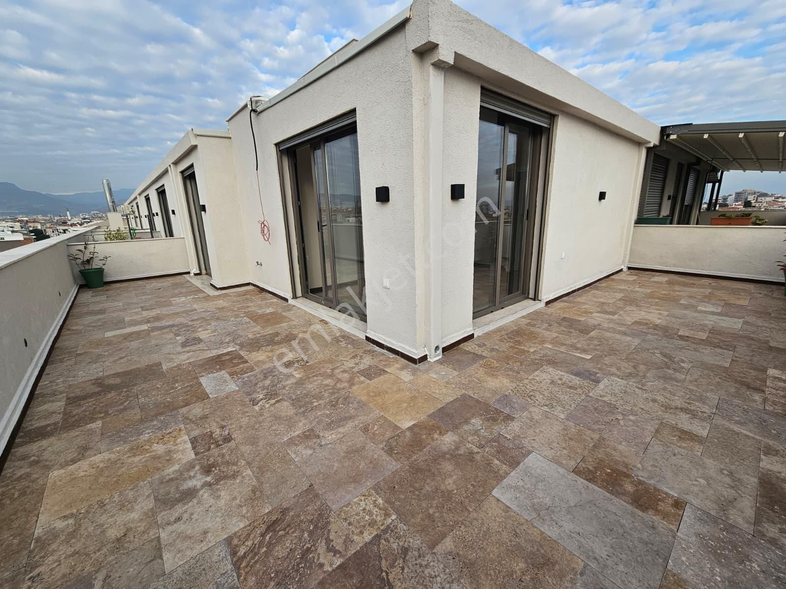 Karşıyaka Aksoy Palmıye Sokakta Satılık 3+1 Dubleks - Görsel 15