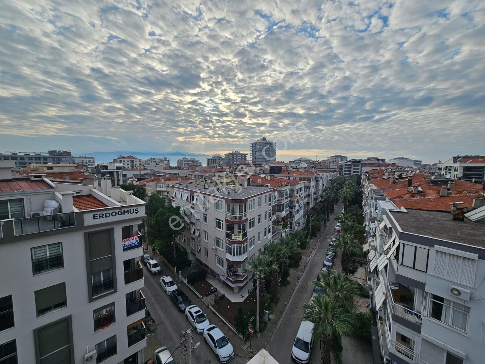 Karşıyaka Aksoy Palmıye Sokakta Satılık 3+1 Dubleks - Görsel 3