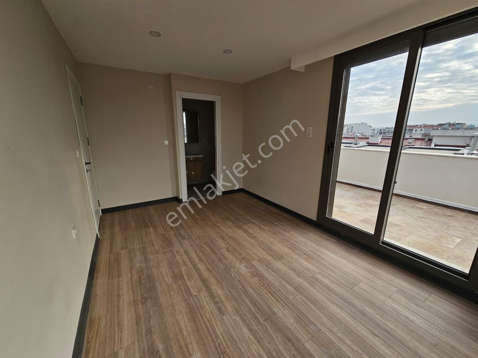 Karşıyaka Aksoy Palmıye Sokakta Satılık 3+1 Dubleks - Görsel 2