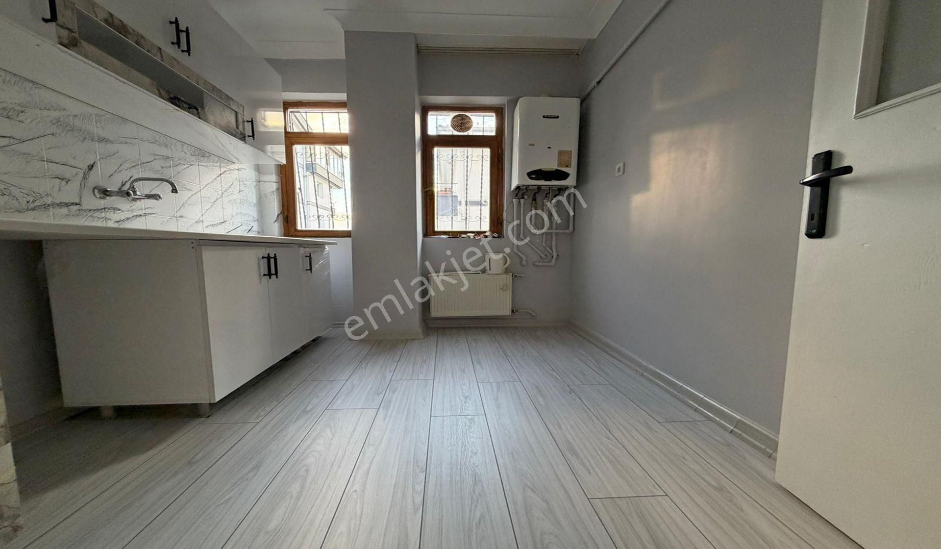 Kuşcağız Gazeller Caddesi Yüksek Giriş Ful Yapılı Balkonlu - Görsel 2