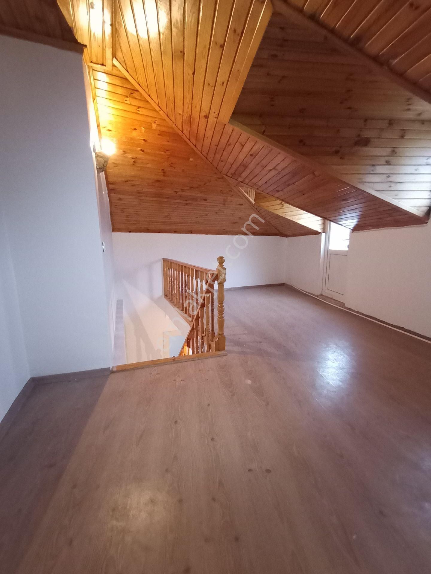 Abdurahmangazi Mahallesinde 3+1 Satılık Üst Dubleks - Görsel 9