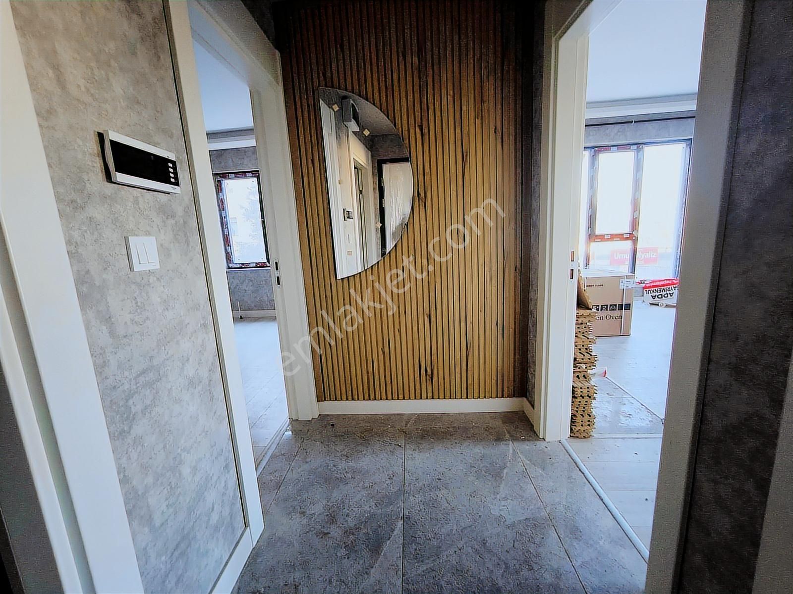 Etimesgut Topçu Mh 2+1 Balkonlu-önü Açık Asansörlü Sıfır Daire