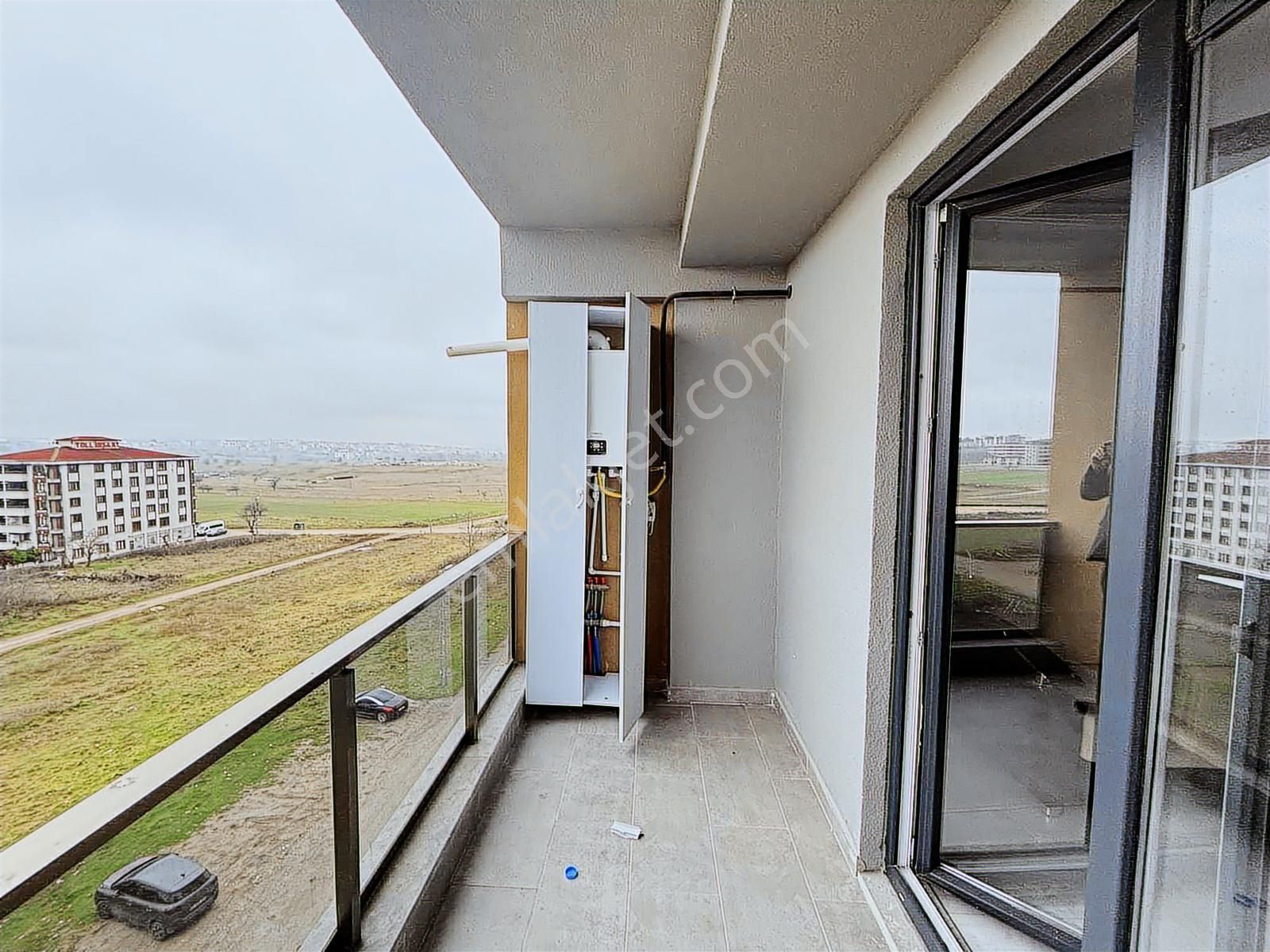Fa Özbir Gayrimenkulden 7/24 Güvenlikli Site İçi Arakat 1+1 - Görsel 35
