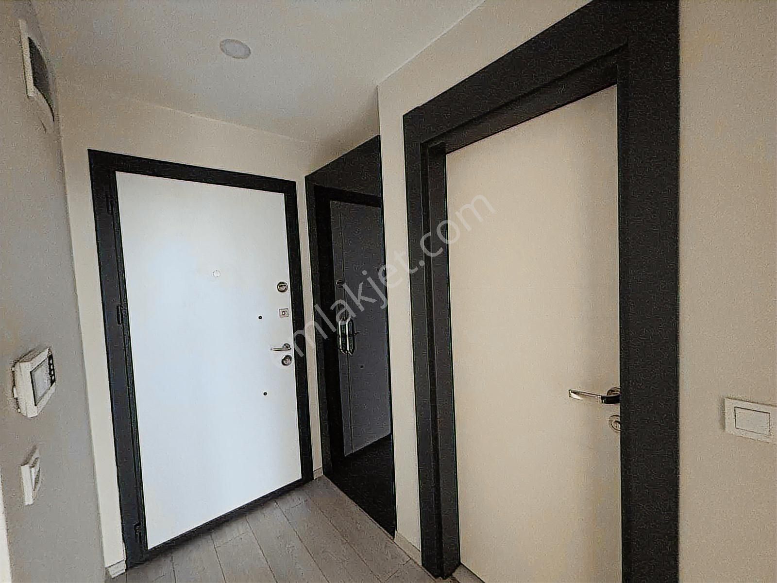 Fa Özbir Gayrimenkulden 7/24 Güvenlikli Site İçi Arakat 1+1 - Görsel 18