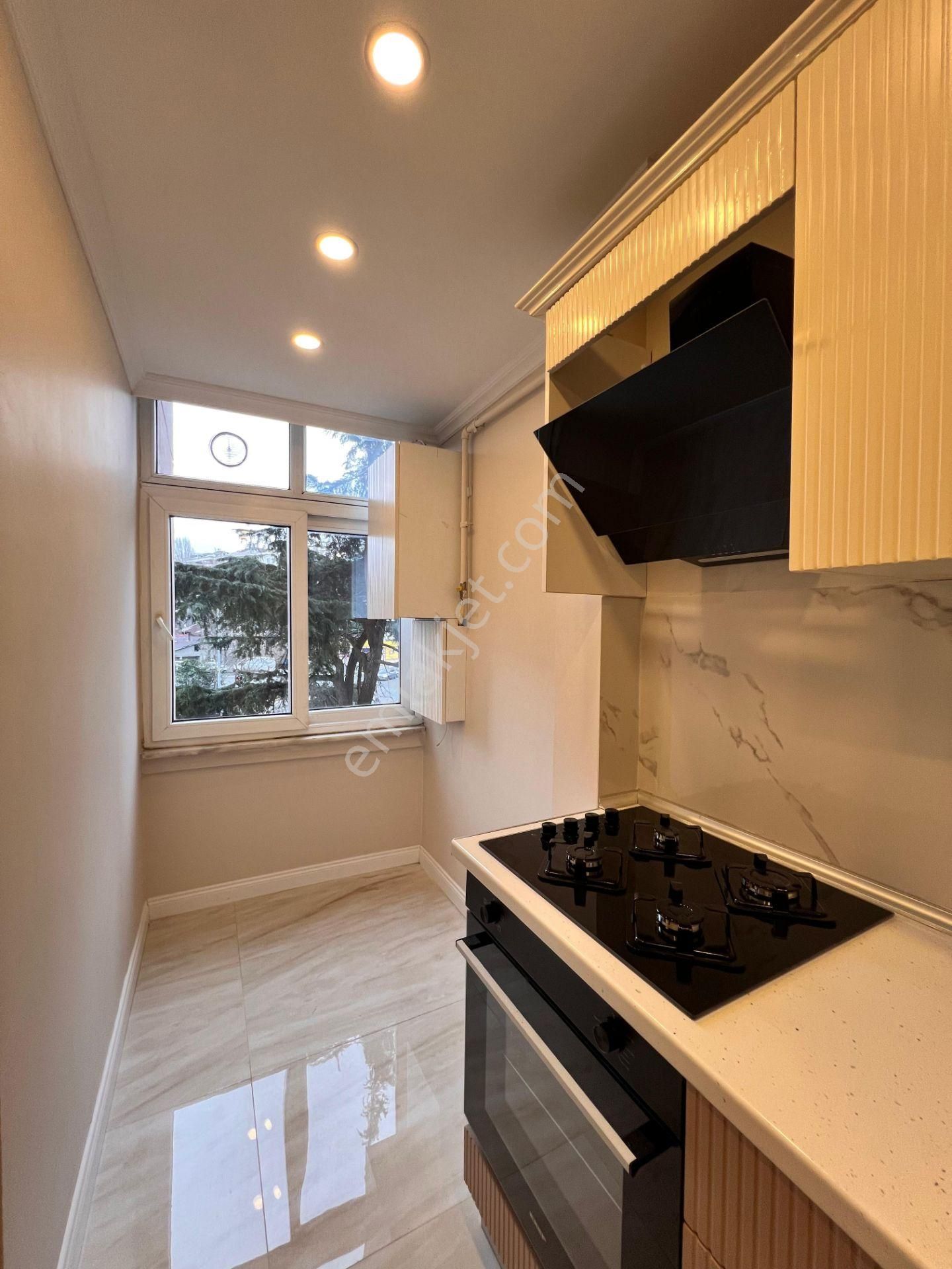 Kaçmaz'dan Aydınevler'de 7/24 Güvenlikli Sitede Lüks Yapılı 3+1 - Görsel 4