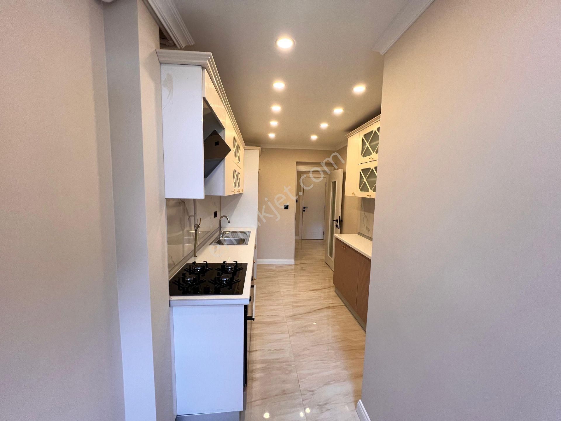 Kaçmaz'dan Aydınevler'de 7/24 Güvenlikli Sitede Lüks Yapılı 3+1 - Görsel 5