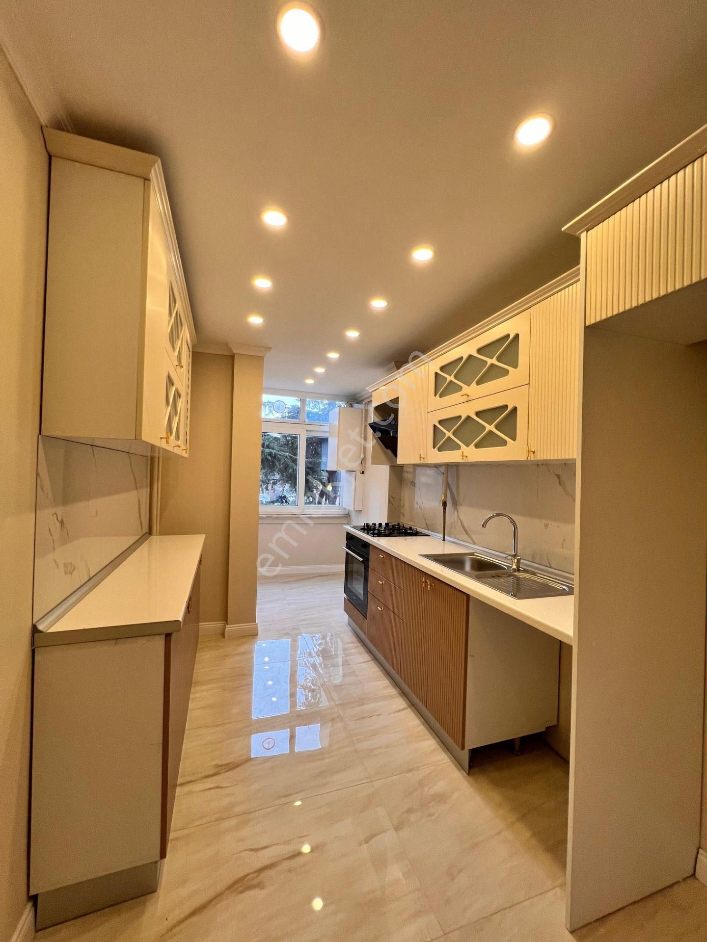 Kaçmaz'dan Aydınevler'de 7/24 Güvenlikli Sitede Lüks Yapılı 3+1 - Görsel 9