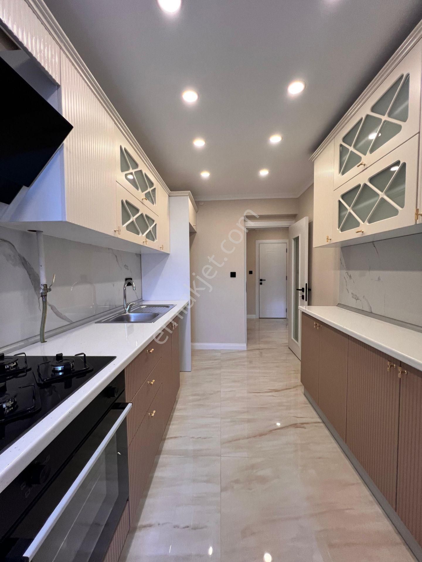 Kaçmaz'dan Aydınevler'de 7/24 Güvenlikli Sitede Lüks Yapılı 3+1 - Görsel 8