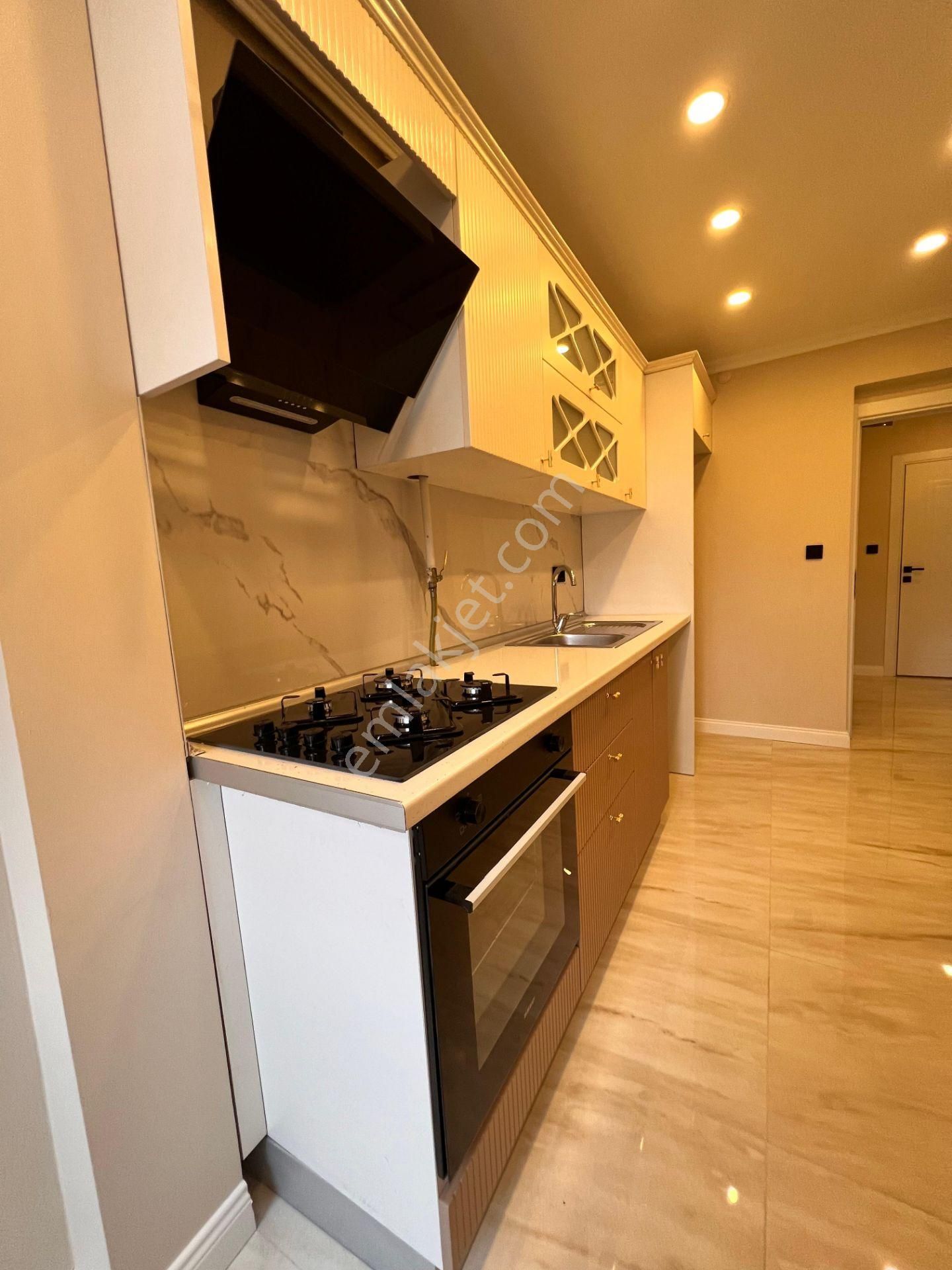 Kaçmaz'dan Aydınevler'de 7/24 Güvenlikli Sitede Lüks Yapılı 3+1 - Görsel 6