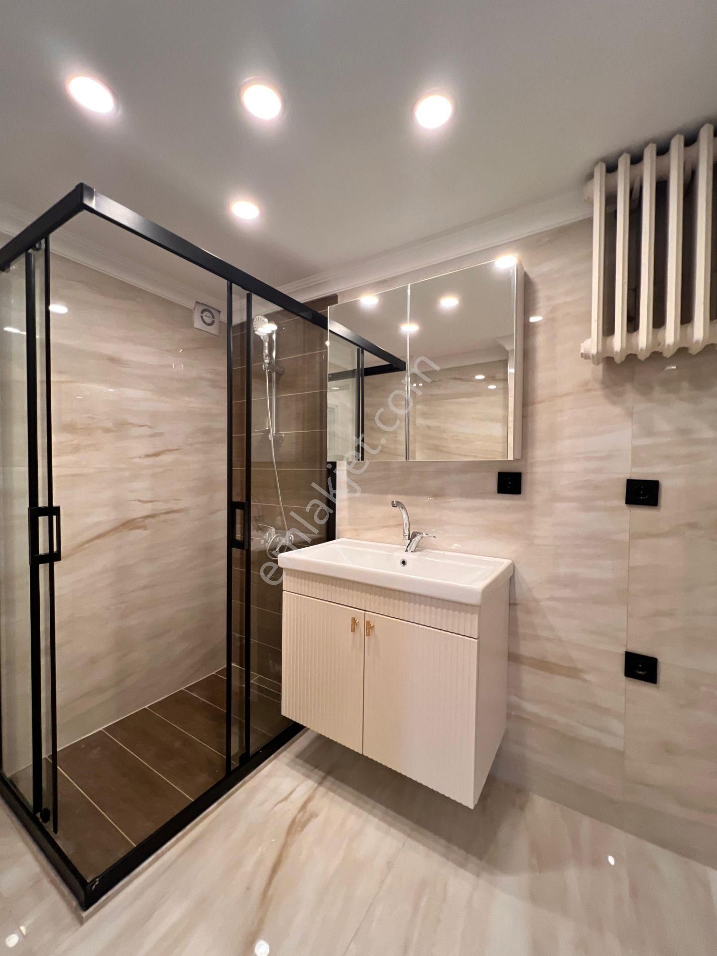 Kaçmaz'dan Aydınevler'de 7/24 Güvenlikli Sitede Lüks Yapılı 3+1 - Görsel 31