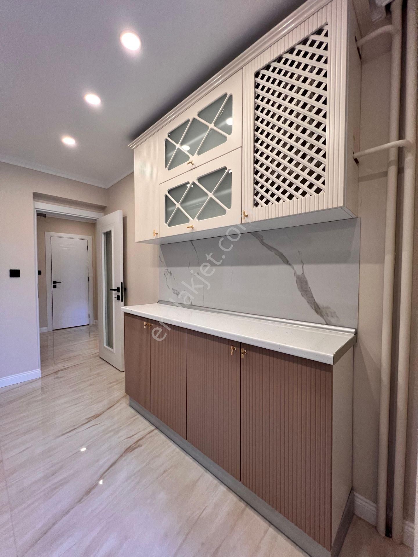 Kaçmaz'dan Aydınevler'de 7/24 Güvenlikli Sitede Lüks Yapılı 3+1 - Görsel 7