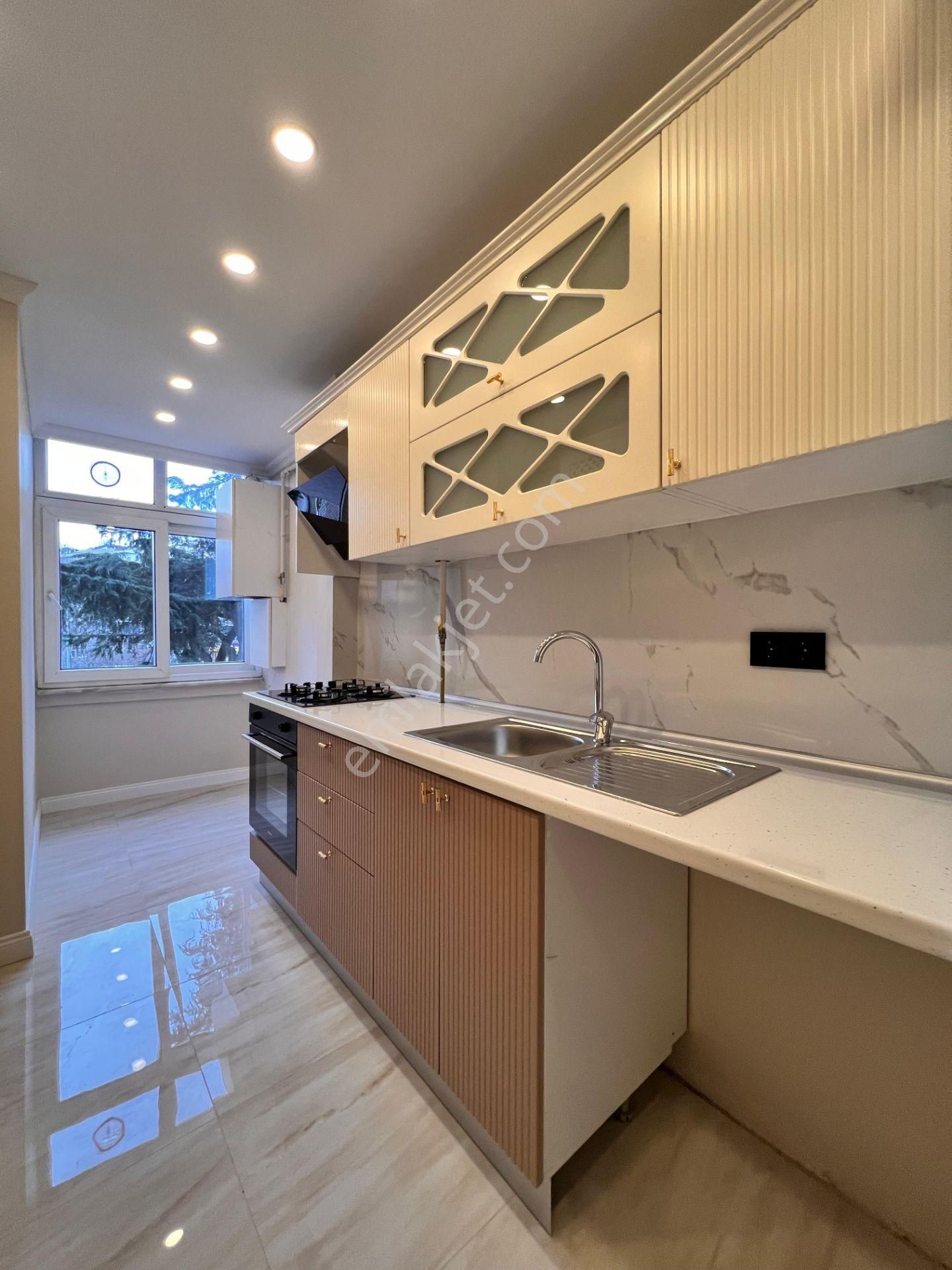 Kaçmaz'dan Aydınevler'de 7/24 Güvenlikli Sitede Lüks Yapılı 3+1 - Görsel 3