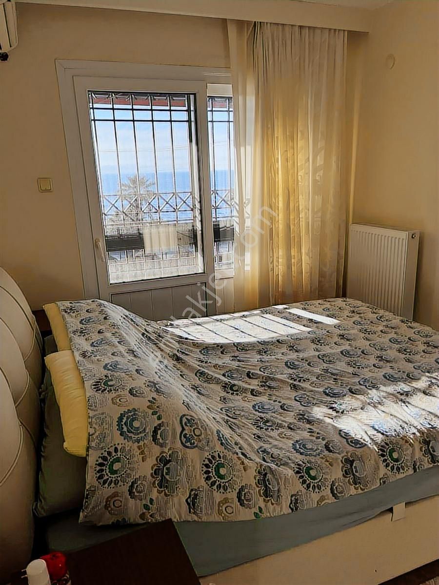 Kuşadasında Güvenlikli Sitede Denize Sıfır Eşyalı 3+1 Doğalgazlı - Görsel 31