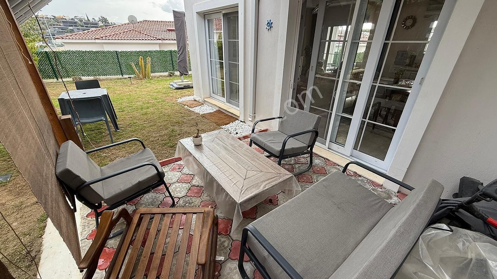 Kuşadası'nda Bahçeli Ve Havuzlu Günlük Olanaklarla İç İçe Villa - Görsel 16