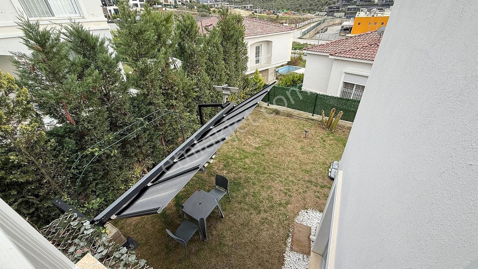 Kuşadası'nda Bahçeli Ve Havuzlu Günlük Olanaklarla İç İçe Villa - Görsel 18