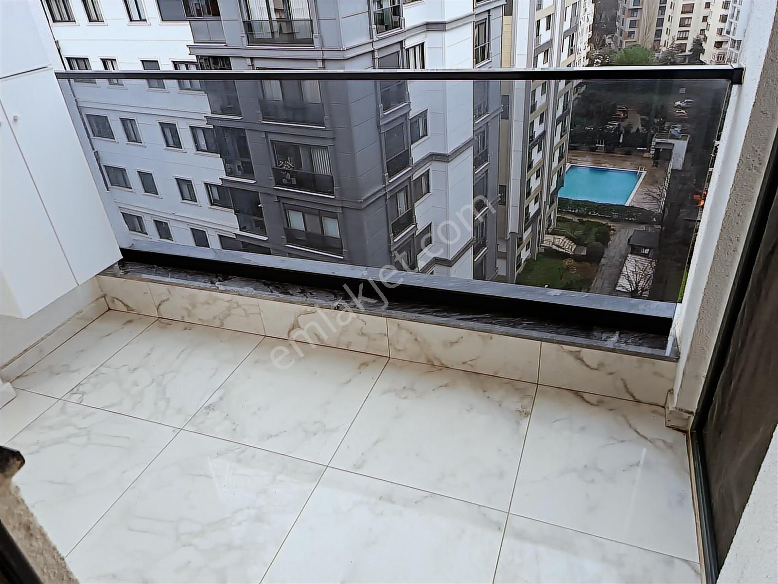 Suadiye'de Marmaraya Yakın 100m² Net 3+1 Balkonlu Daire - Görsel 28