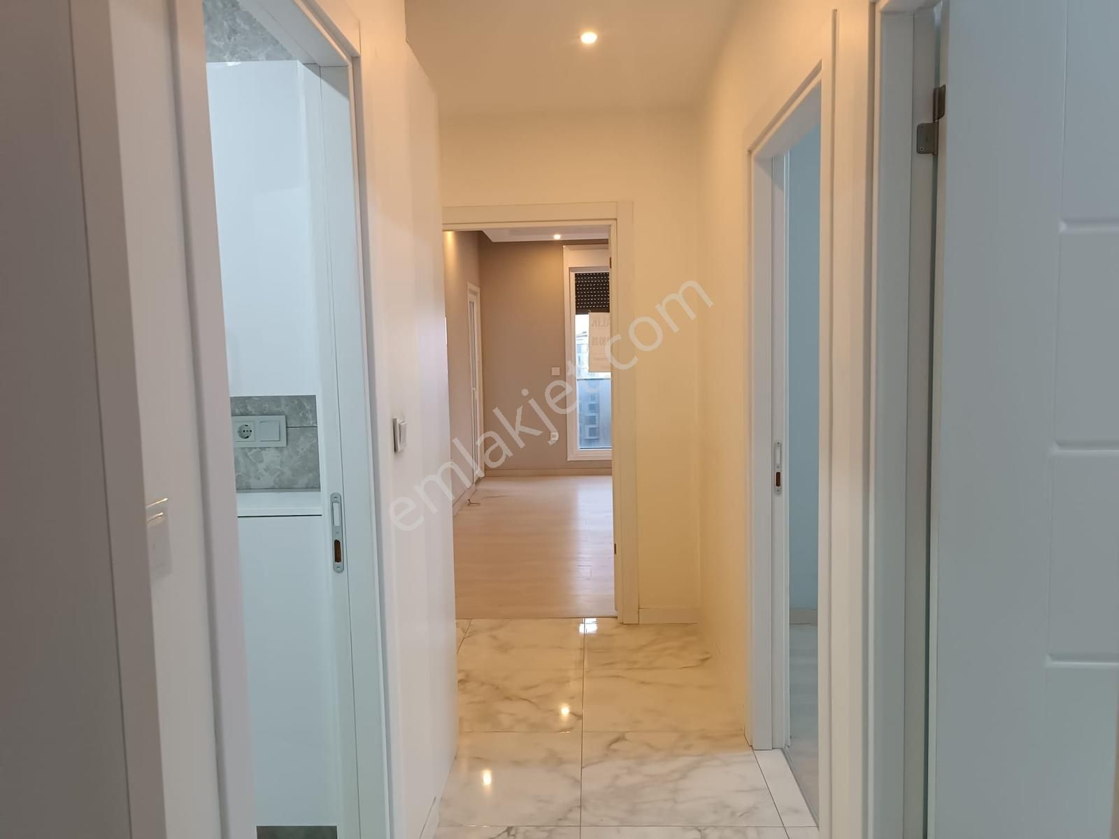 Suadiye'de Marmaraya Yakın 100m² Net 3+1 Balkonlu Daire - Görsel 25