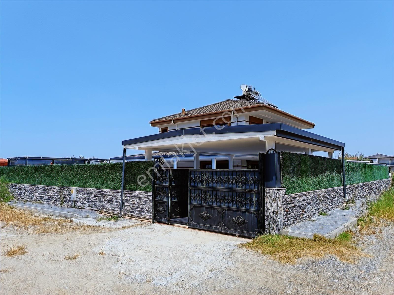 Kuşadası Güzelçamlı'da 180 M2 Müstakil Havuzlu Satılık 4+1 Villa - Görsel 23