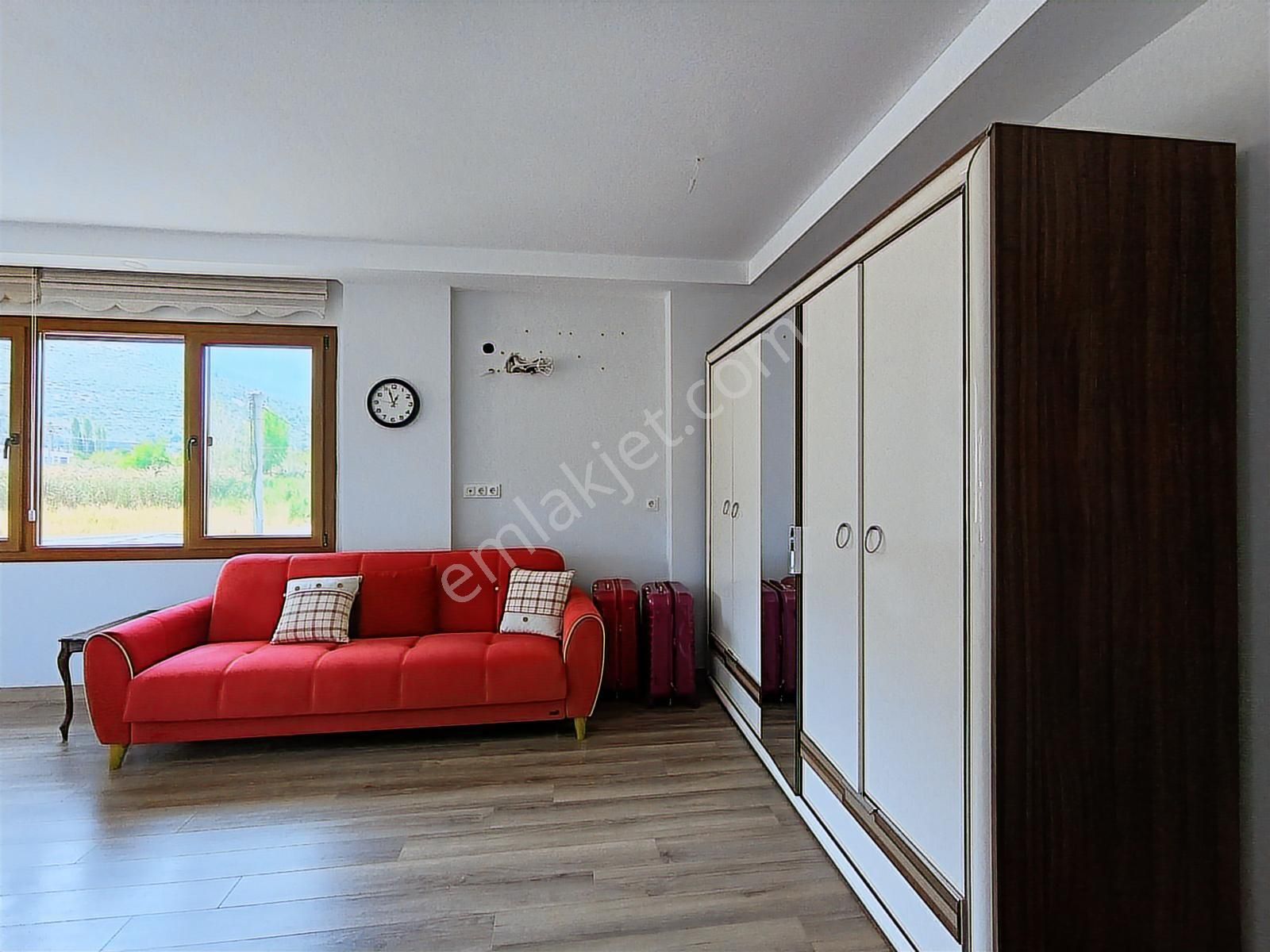 Kuşadası Güzelçamlı'da 180 M2 Müstakil Havuzlu Satılık 4+1 Villa - Görsel 13