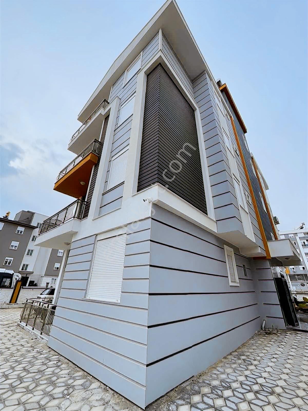 Geniş 1+1, Havuzlu, Lüx Daire, Ful Güney Cephe - Görsel 16