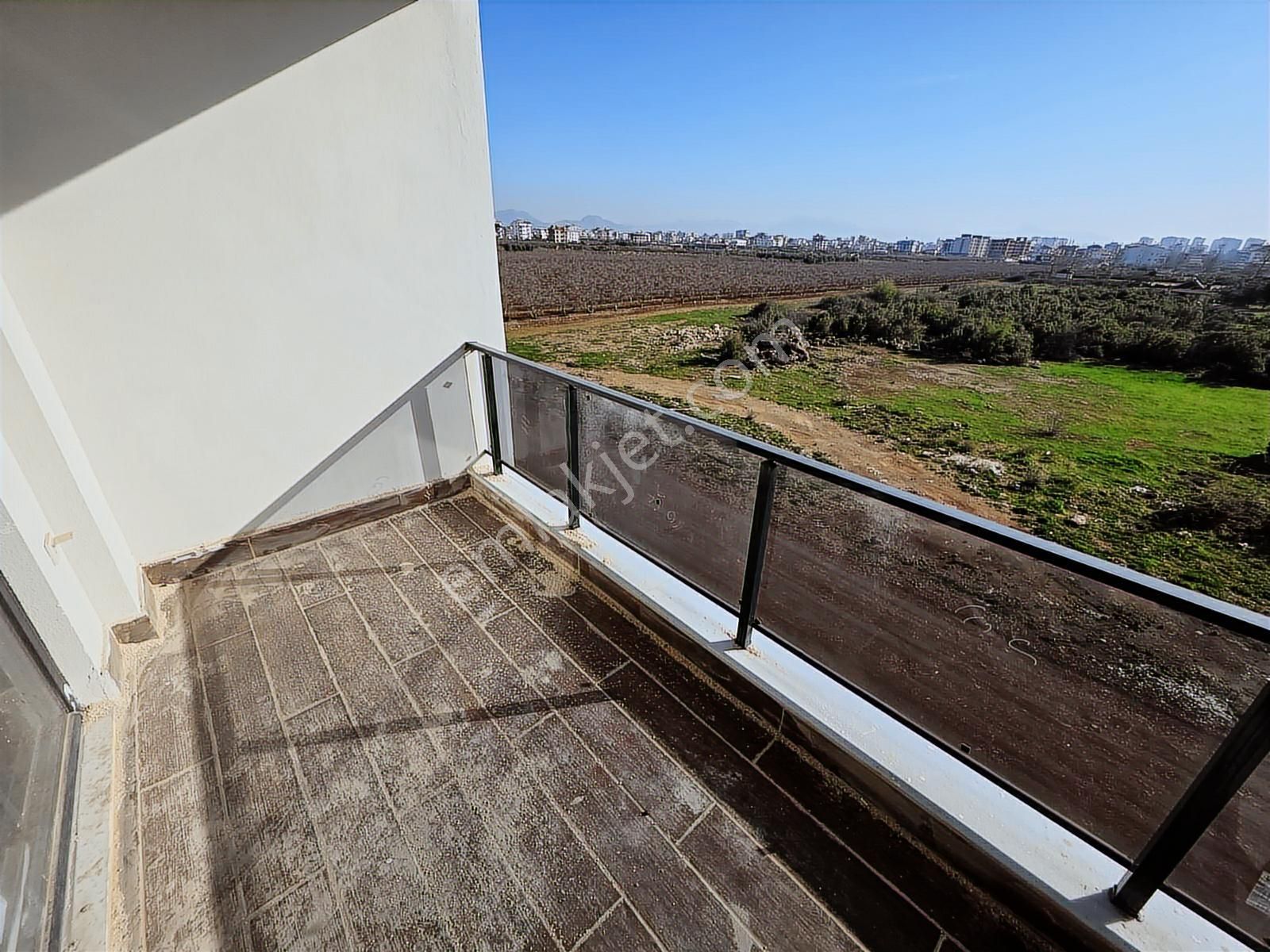 Havuzlu Sitede Ara Katta 1+1 / Etrafı Asla Kapanmaz - Görsel 11