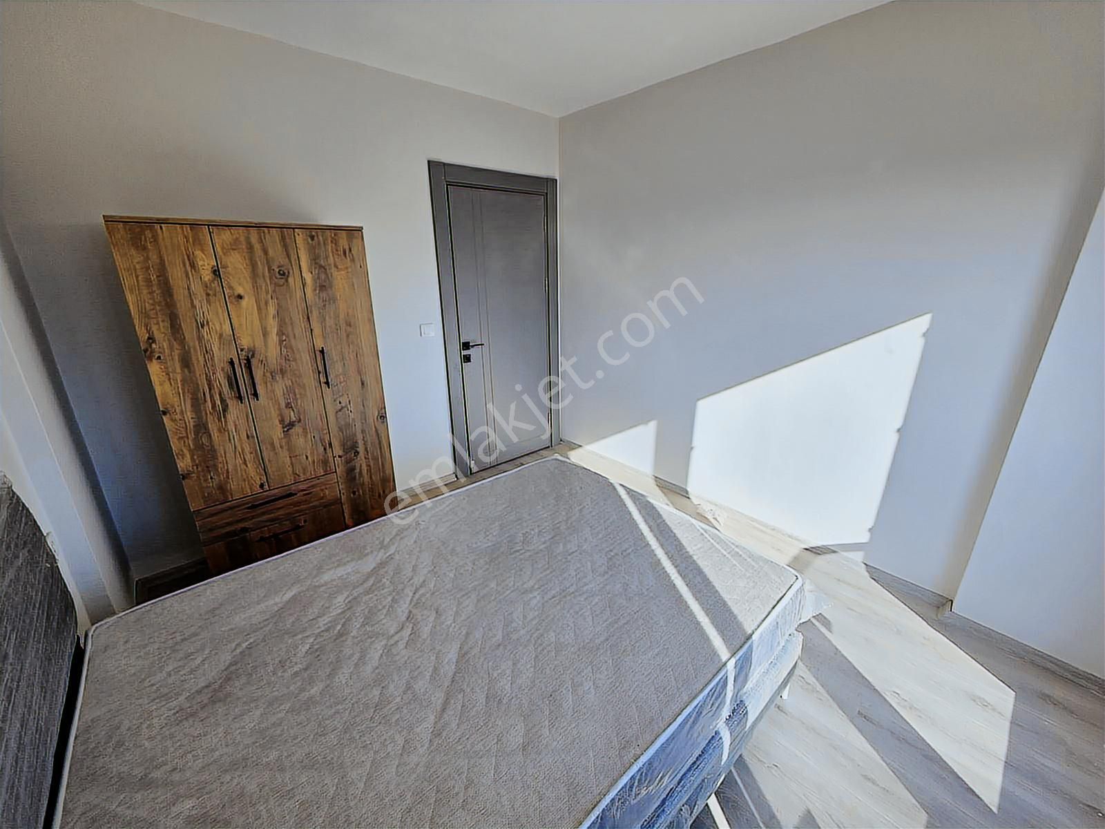 Havuzlu Sitede Ara Katta 1+1 / Etrafı Asla Kapanmaz - Görsel 9