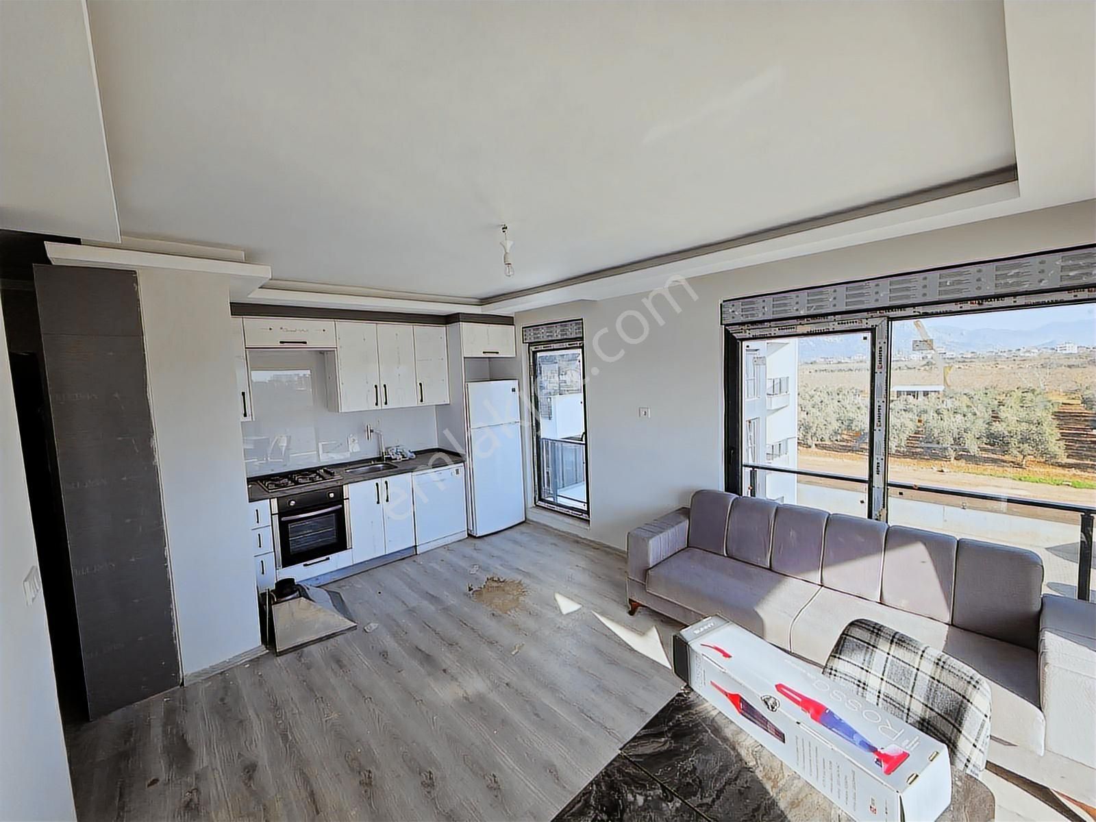 Havuzlu Sitede Ara Katta 1+1 / Etrafı Asla Kapanmaz - Görsel 8