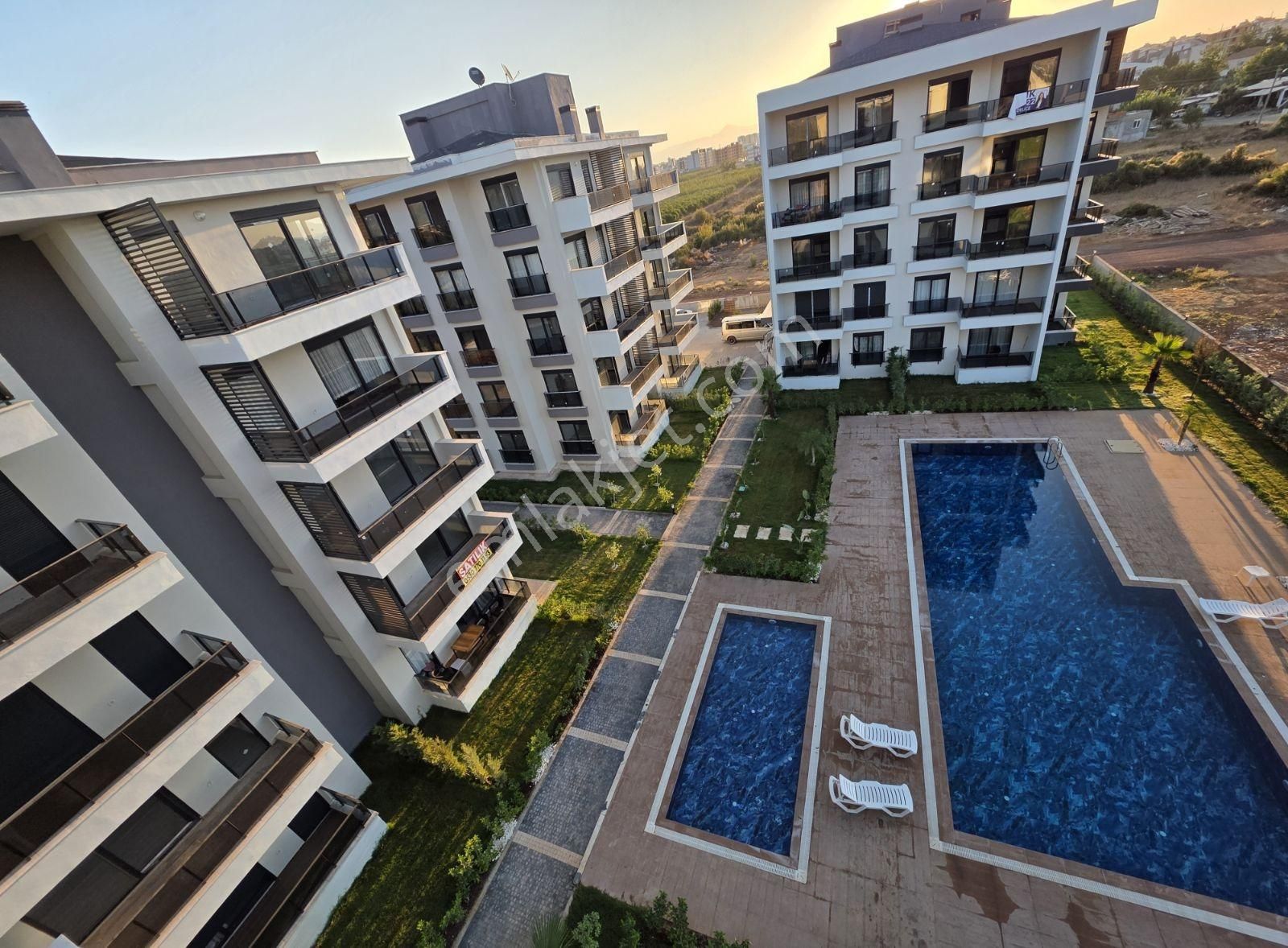 Havuzlu Sitede Ara Katta 1+1 / Etrafı Asla Kapanmaz - Görsel 30