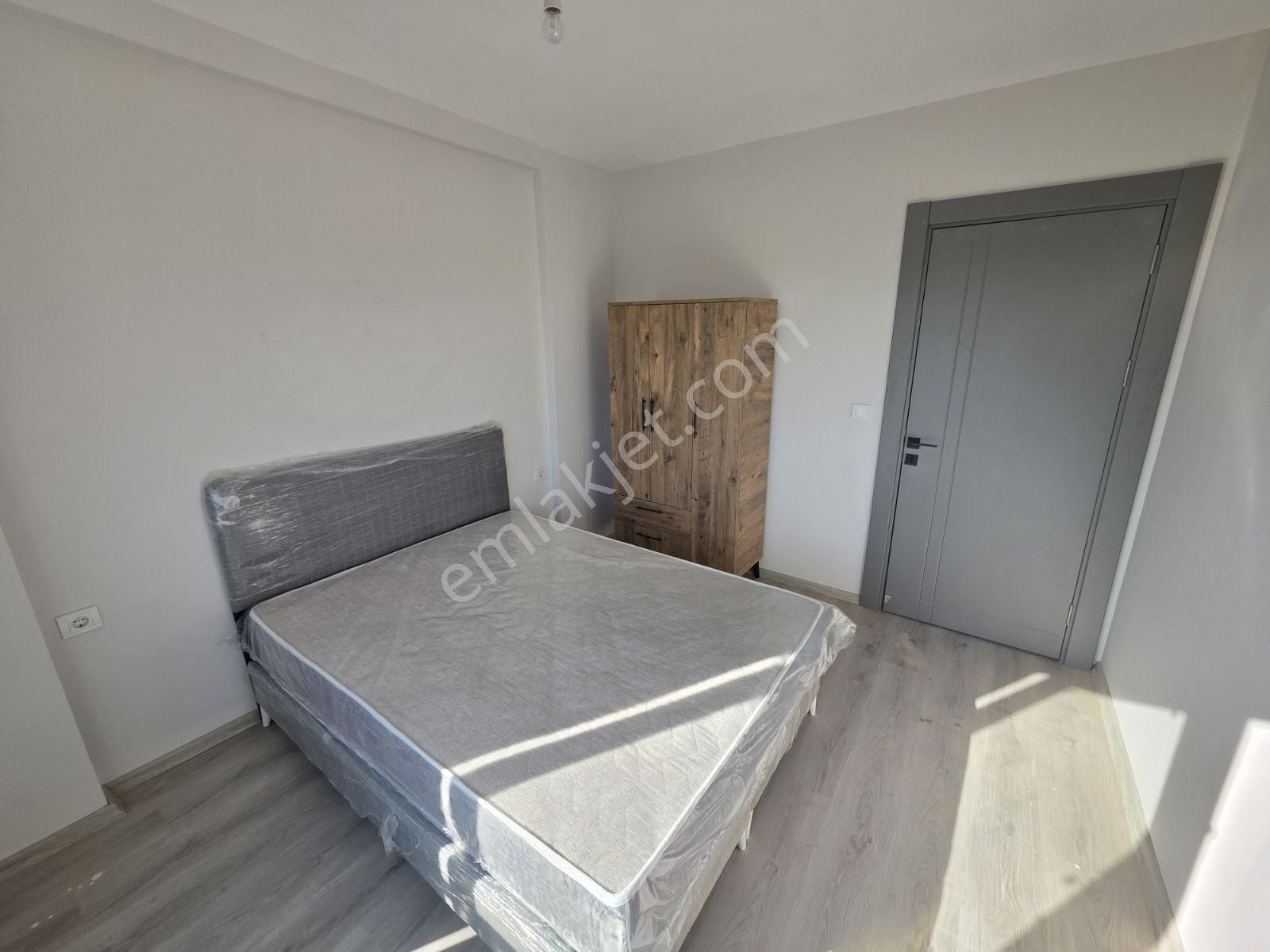 Havuzlu Sitede Ara Katta 1+1 / Etrafı Asla Kapanmaz - Görsel 10