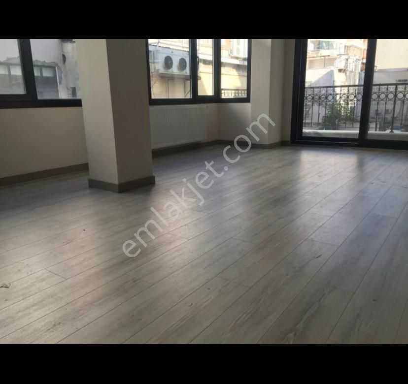 Bergama-maltepe Mahallesinde,kiralık Geniş 3+1 Daire - Görsel 7