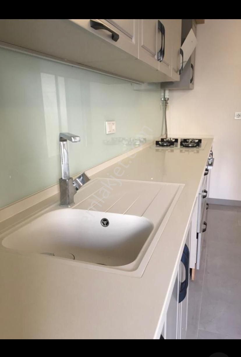 Bergama-maltepe Mahallesinde,kiralık Geniş 3+1 Daire - Görsel 11