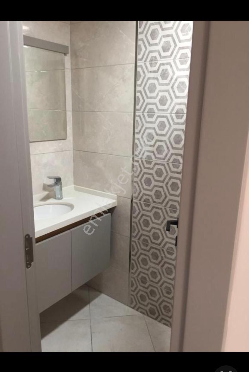 Bergama-maltepe Mahallesinde,kiralık Geniş 3+1 Daire