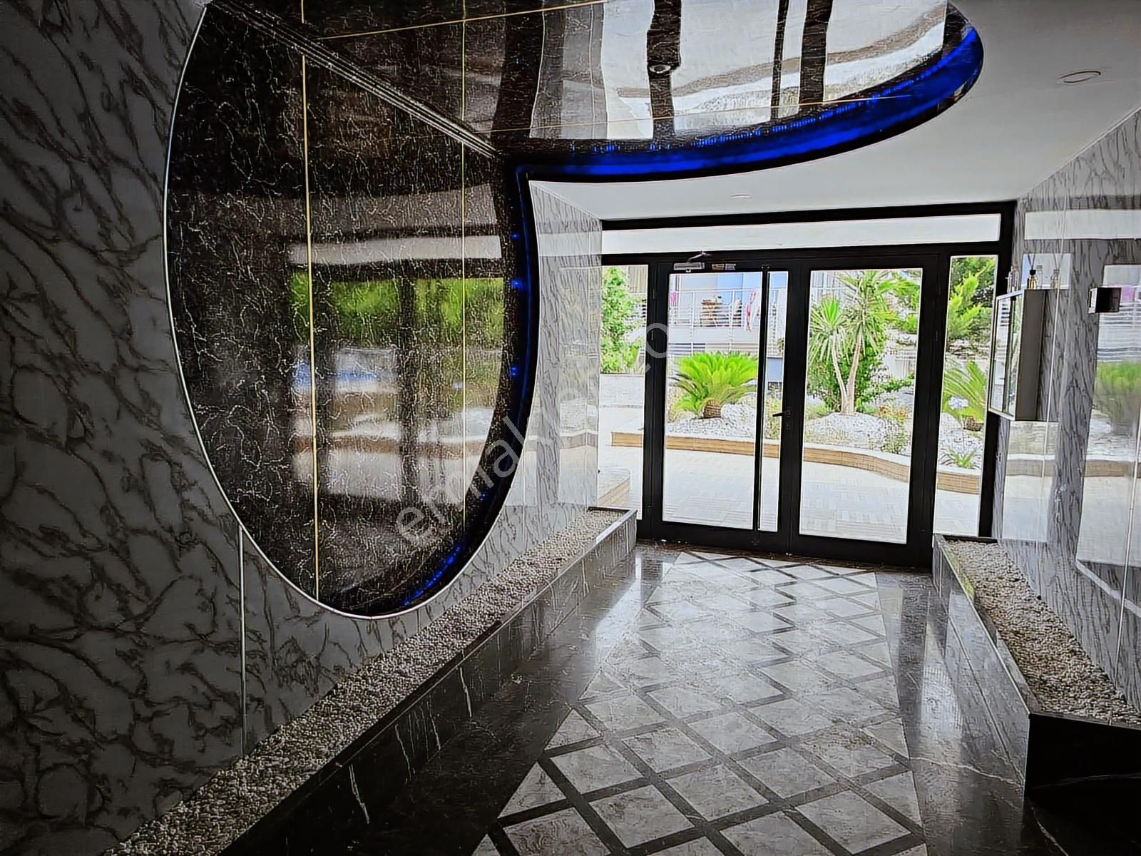 1+1 Geniş Kullanlişli Eşyalı Satılık Daire - Görsel 21