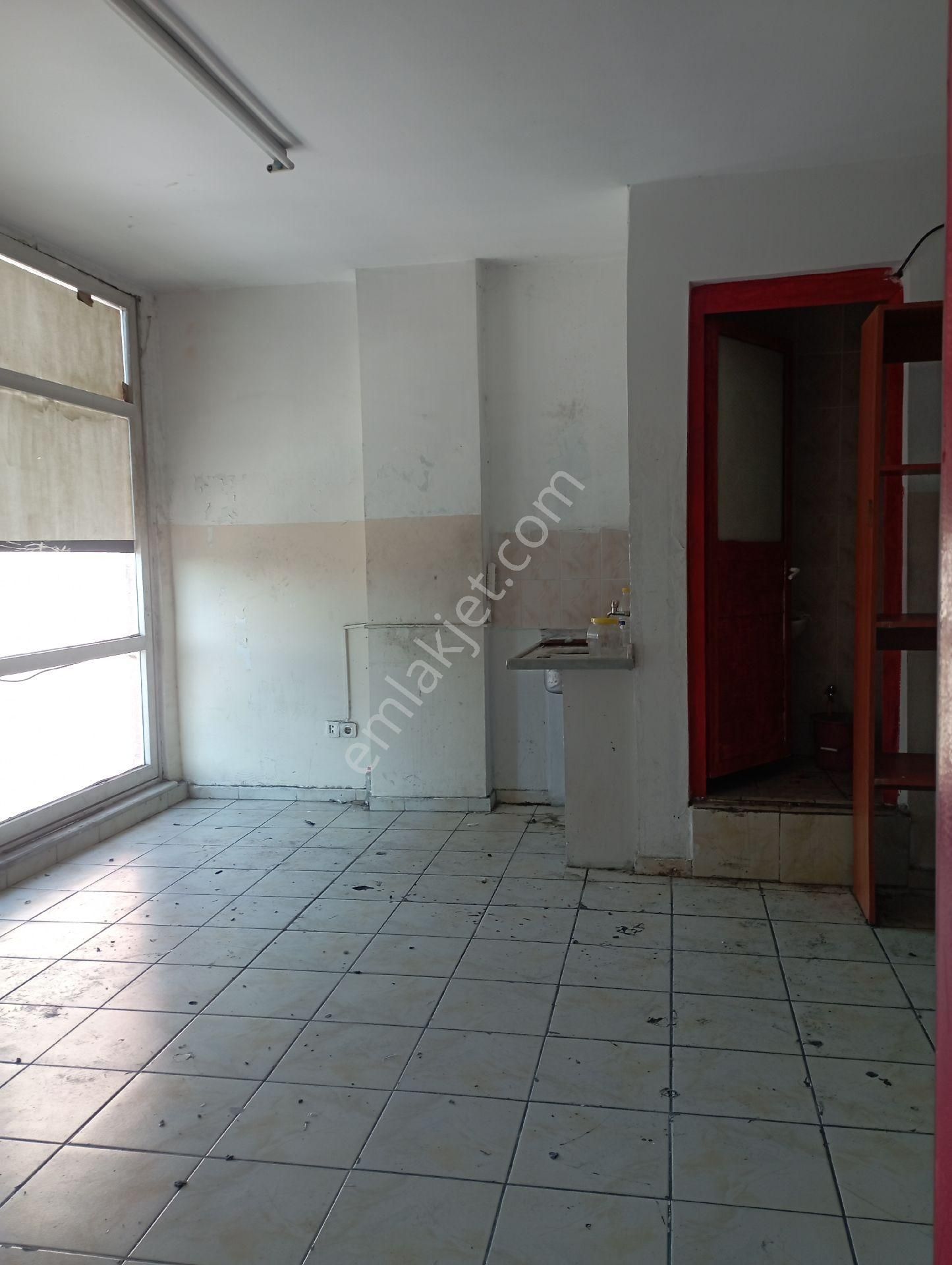 İkitelli Organize Triko Center İşmerkezi 200m2 İki Katlı Yük Asansörü Bitişiği Dükkan - Görsel 17