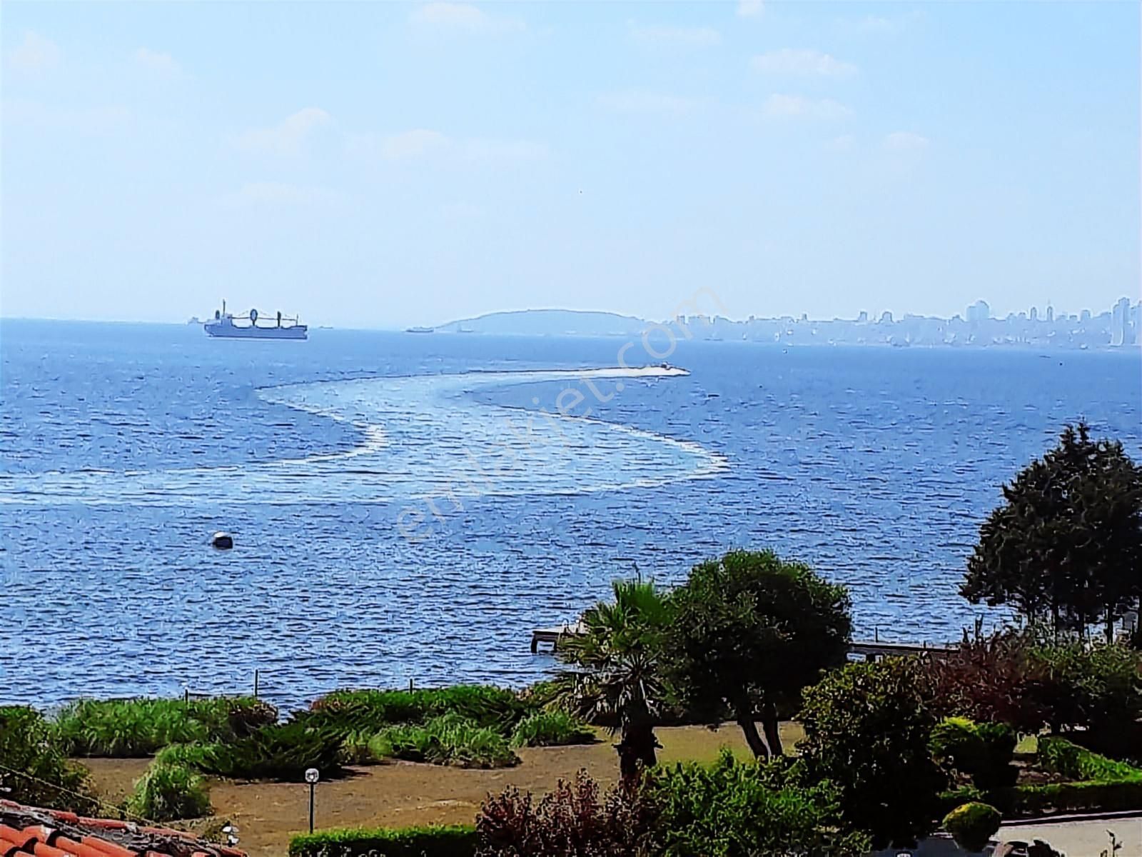 Güzel Lokasyonda Denize Sıfır Geniş Bahçeli 5+2 Muhteşem Villa - Görsel 5