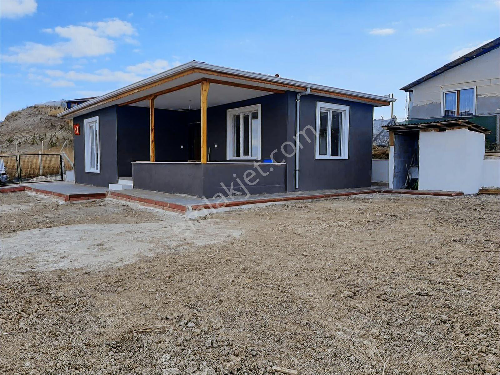 Yaka İnşaat Gayrimenkul'den İçinde 1+1 60 M2 Evli 300m2 Bahçe - Görsel 7