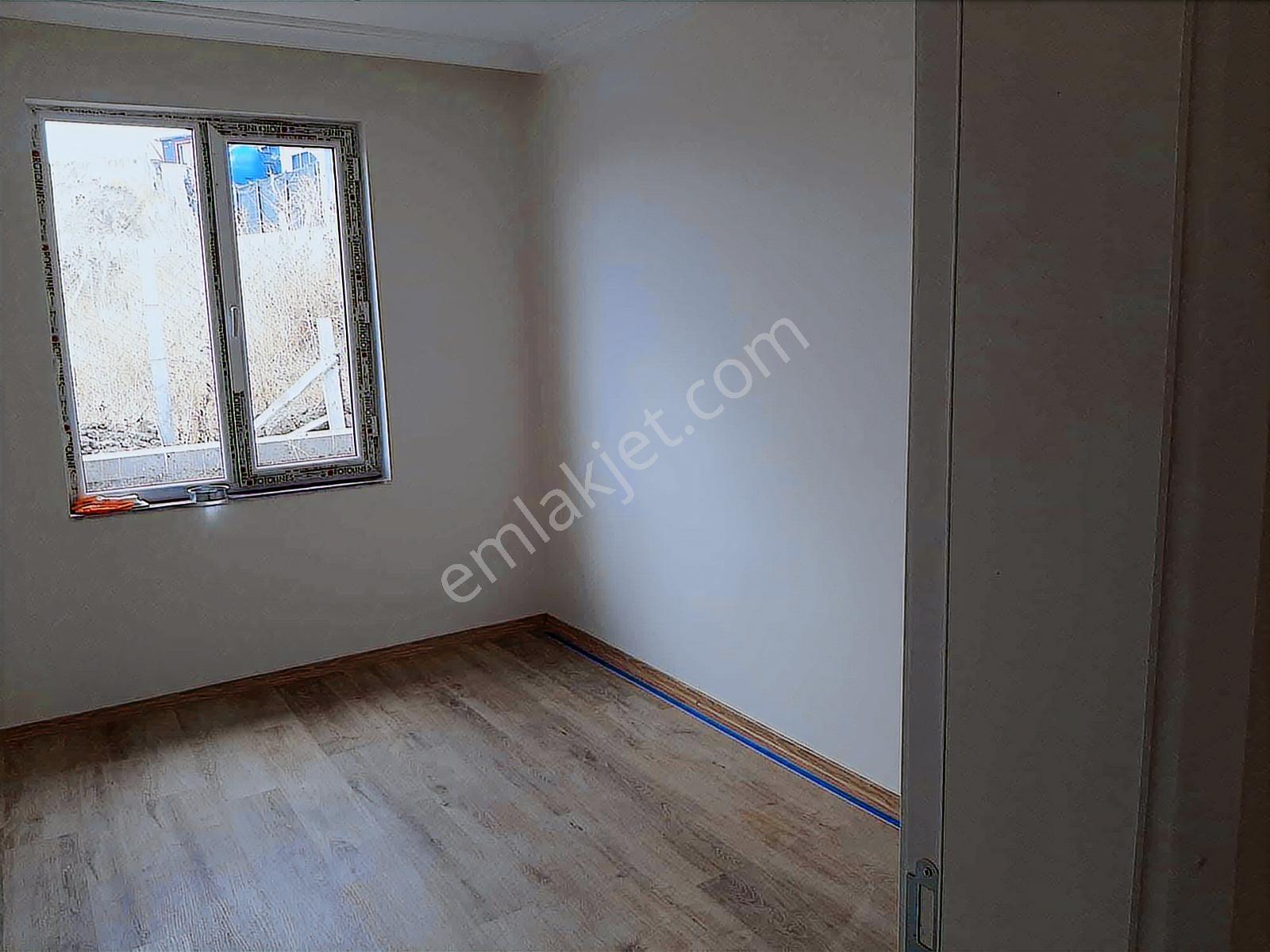 Yaka İnşaat Gayrimenkul'den İçinde 1+1 60 M2 Evli 300m2 Bahçe - Görsel 4