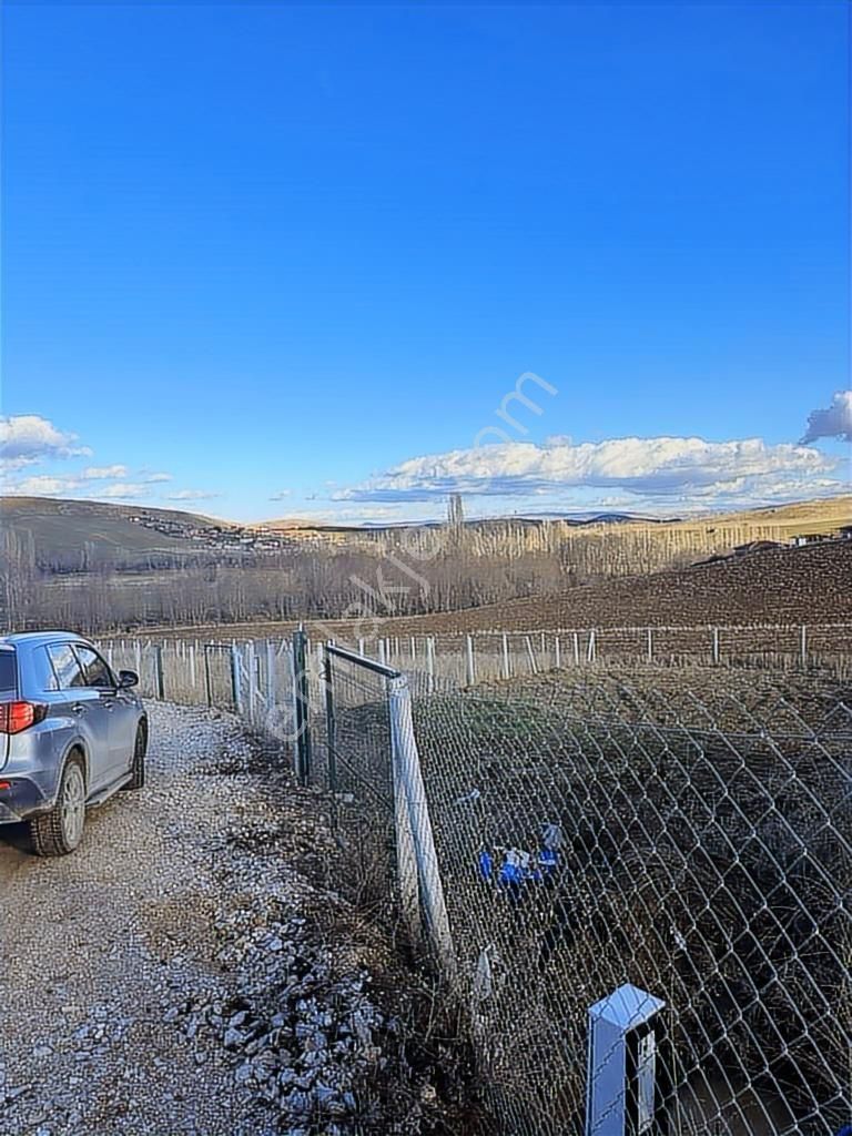 Yaka İnşaat Gayrimenkul'den Elektrik Ve Suyu Mevcut Tapulu 300m2 - Görsel 3