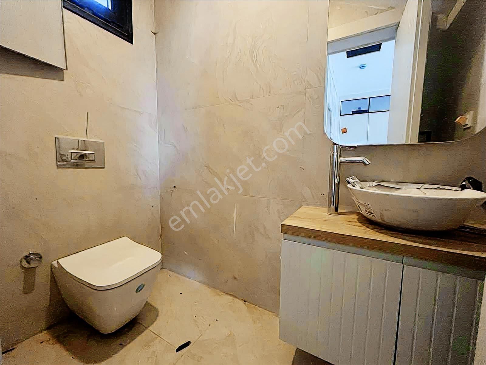 Kuşadası Davutlar'da Müstakil Havuzlu Satılık 3+1 Lüks Villa - Görsel 17