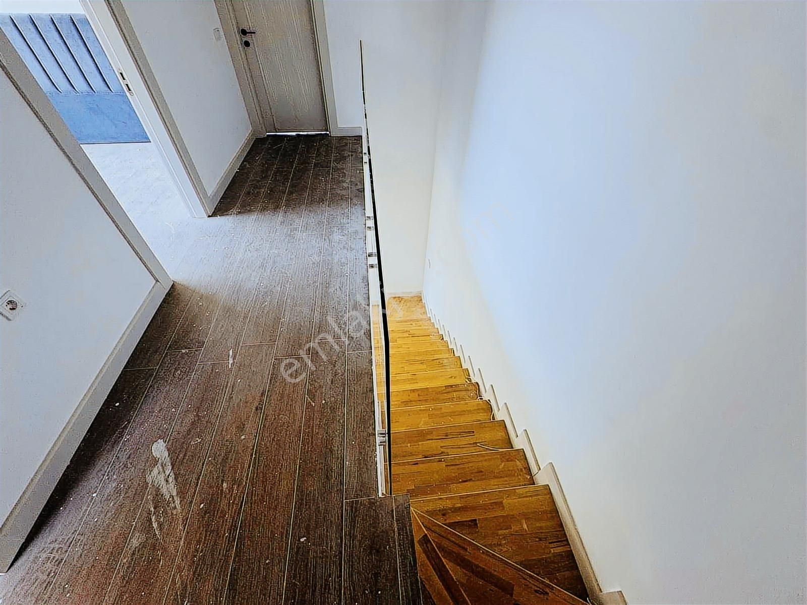 Kuşadası Davutlar'da Müstakil Havuzlu Satılık 3+1 Lüks Villa - Görsel 34