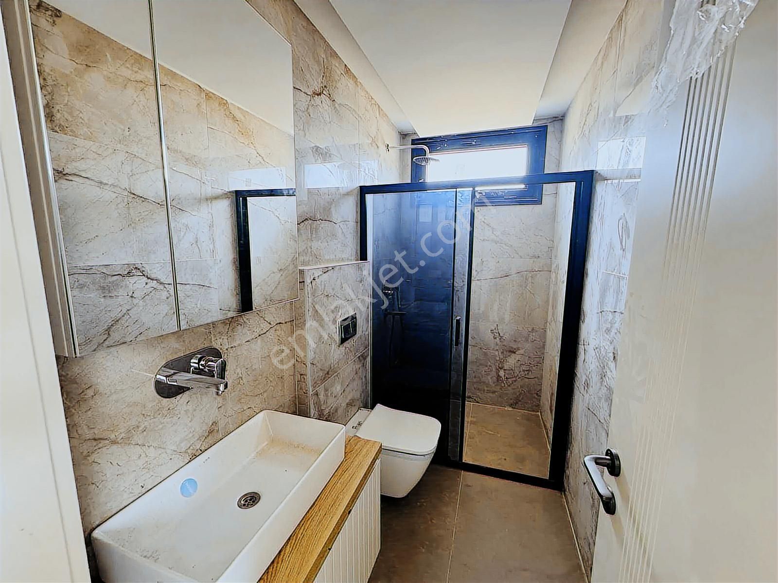 Kuşadası Davutlar'da Müstakil Havuzlu Satılık 3+1 Lüks Villa - Görsel 11