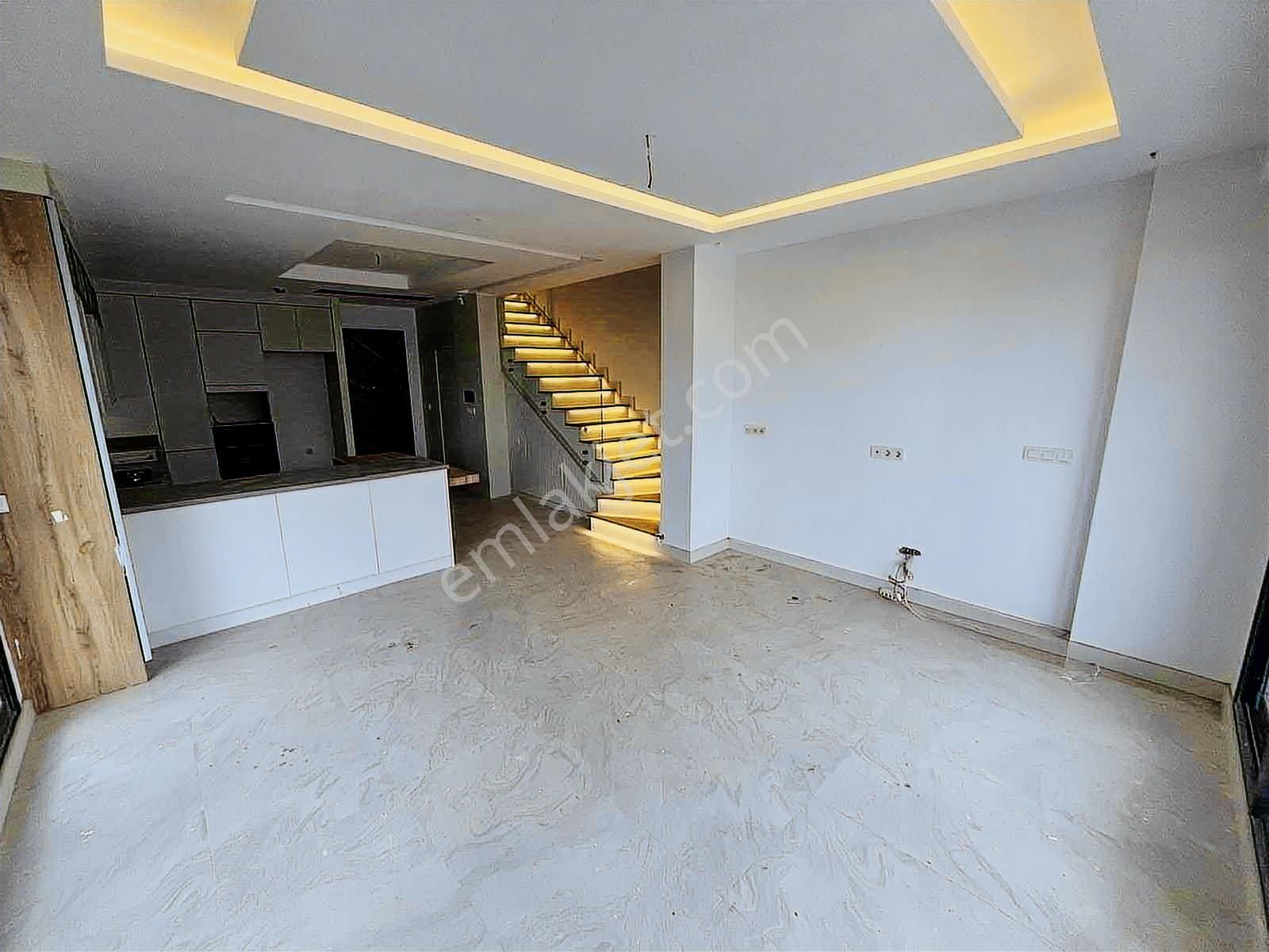 Kuşadası Davutlar'da Müstakil Havuzlu Satılık 3+1 Lüks Villa - Görsel 23