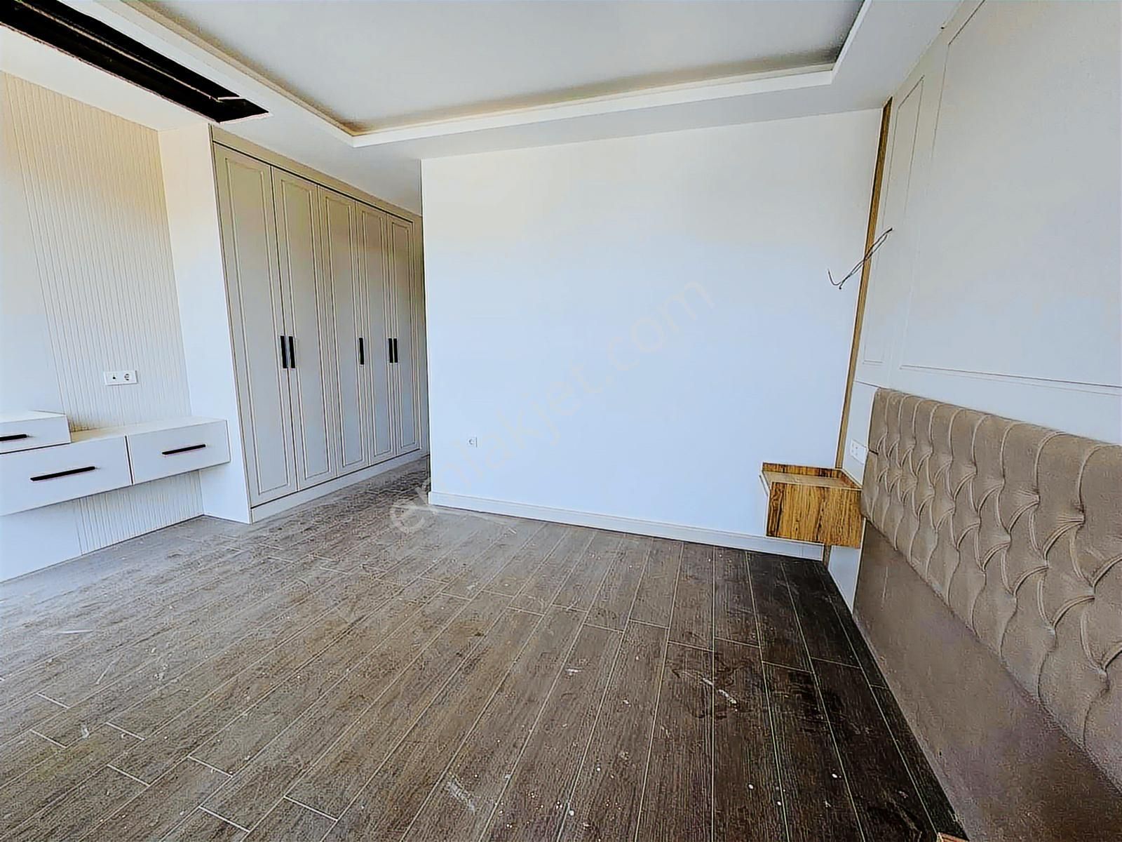 Kuşadası Davutlar'da Müstakil Havuzlu Satılık 3+1 Lüks Villa - Görsel 29