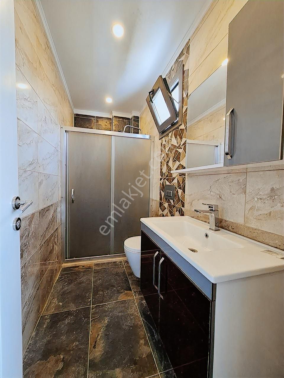 Akyarlar'da Satılık Fırsat Daire - Görsel 11