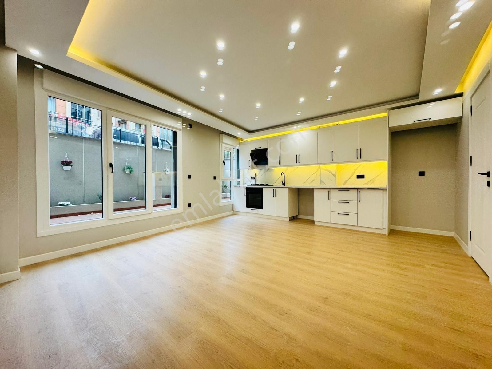 █ Konfor █ İdealtepe Rıfkı Tongsirde Ön Cephe Teraslı Sıfır 2+1 - Görsel 4