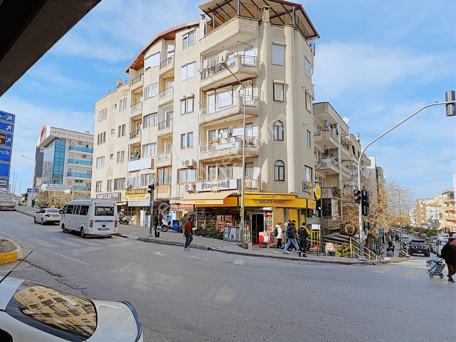 Kuşadası Merkez Masrafsız 2+1 Ruhsatlı Satılık Uygun Daire - Görsel 17