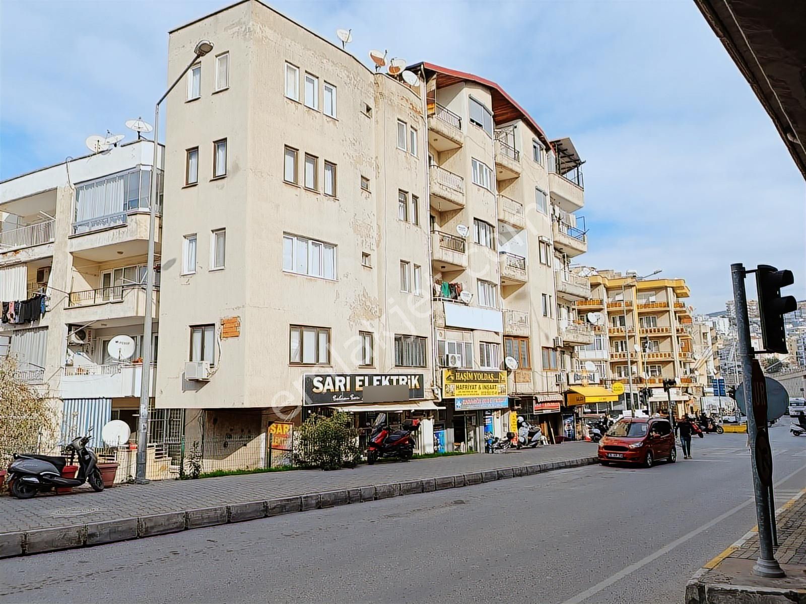Kuşadası Merkez Masrafsız 2+1 Ruhsatlı Satılık Uygun Daire - Görsel 31