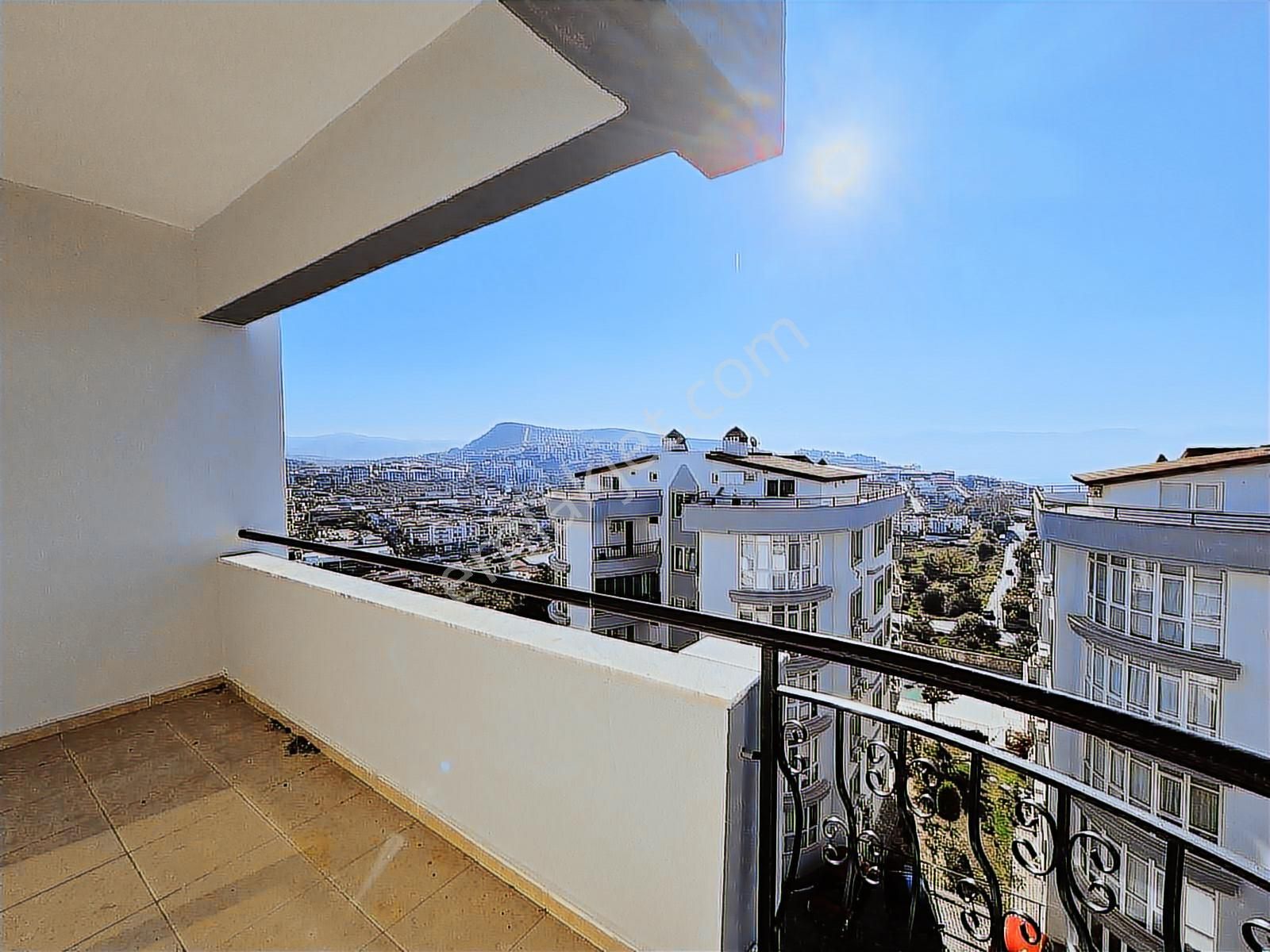 Deniz Manzaralı Kuşadası İlköğretim Okuluna Yakın Konumda 3+1 - Görsel 13