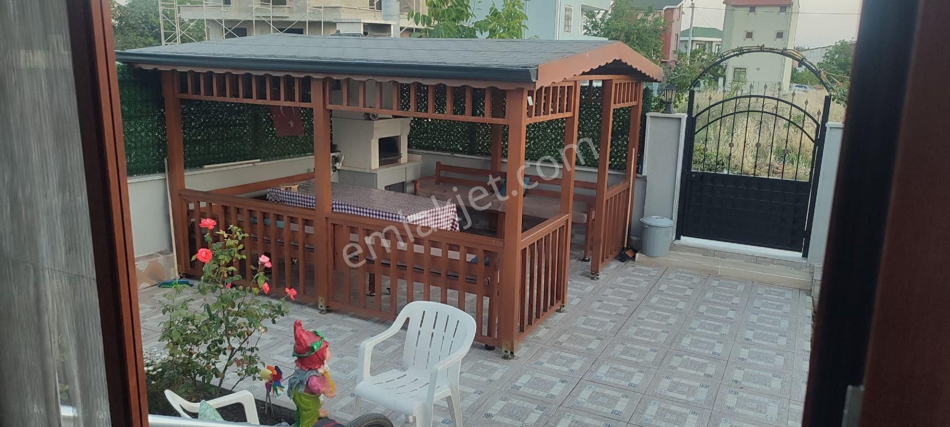 Acil Satılık Yeniçiftlikte 315 M2 Arsa İçerisinde İskanlı Müstakil Villa Yazlık - Görsel 6