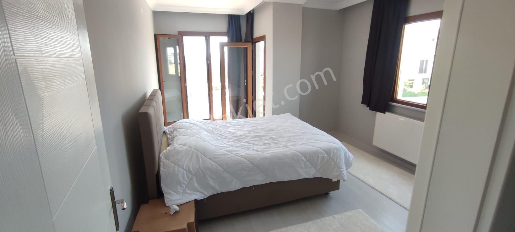 Acil Satılık Yeniçiftlikte 315 M2 Arsa İçerisinde İskanlı Müstakil Villa Yazlık - Görsel 16